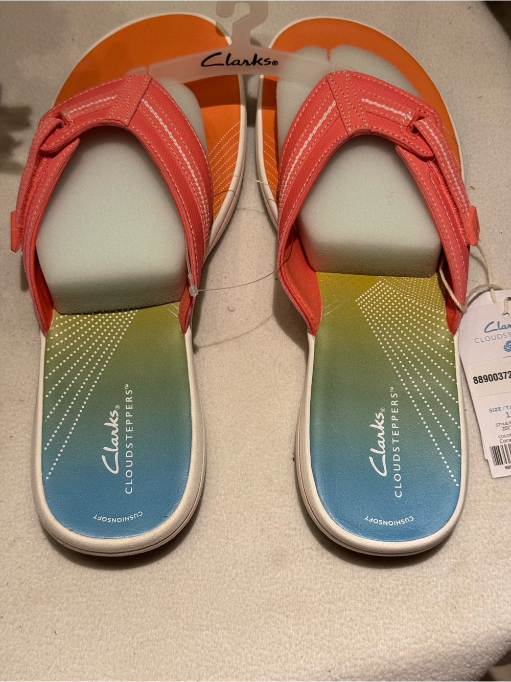 Clarks Women's Brinkley Jazz flip-flops in Coral Ombre. S 12 NWT